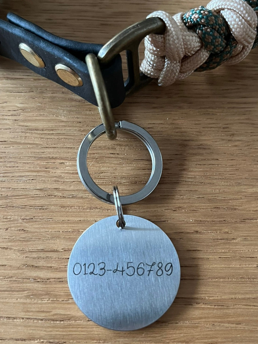 Individuell gravierte Hundemarke aus Edelstahl - Sterne